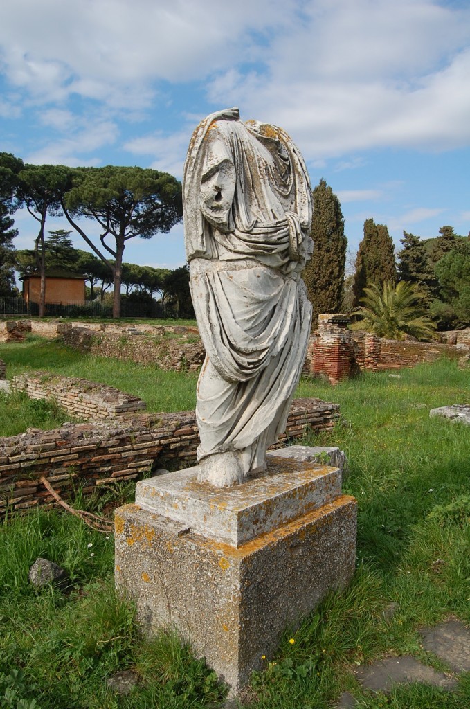 ancient roman statue