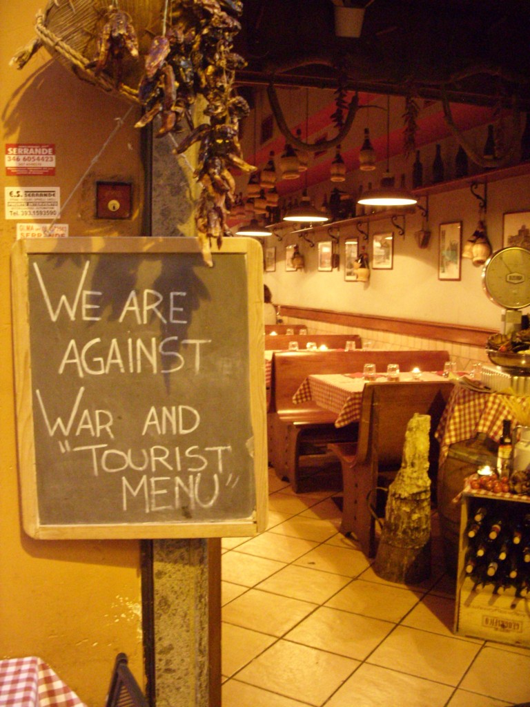 Here's How to Spot a Tourist Trap Restaurant in Italy