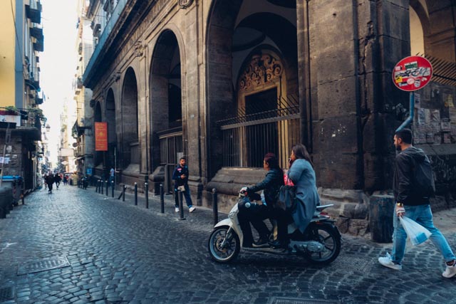 No helmets in Naples