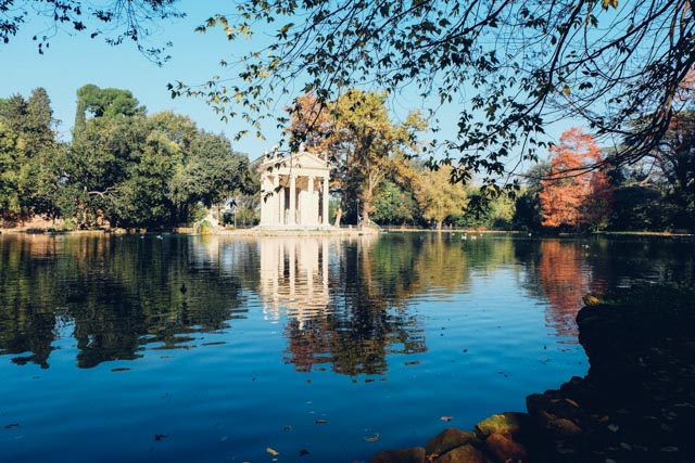 Lake in villa borghese