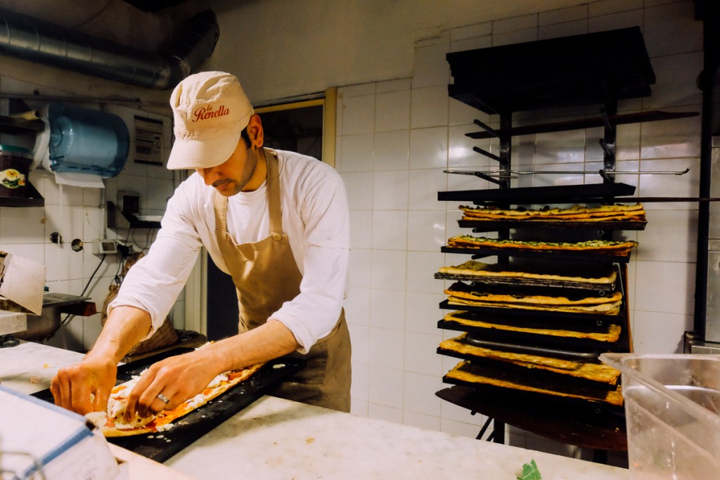 Pizza maker in Rome