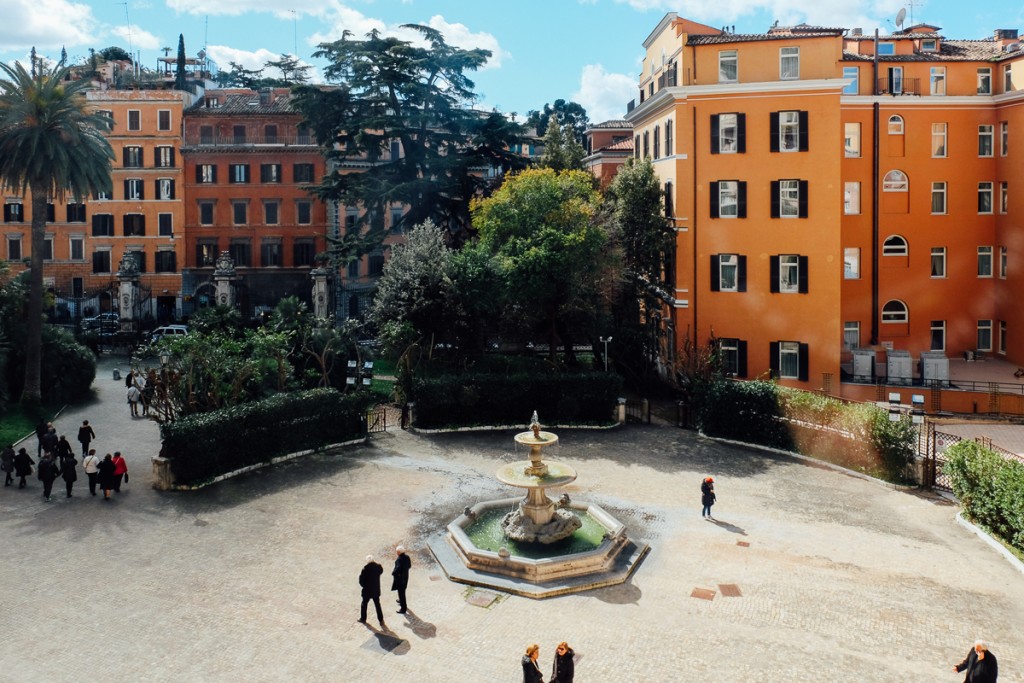 palazzo barberini fountain