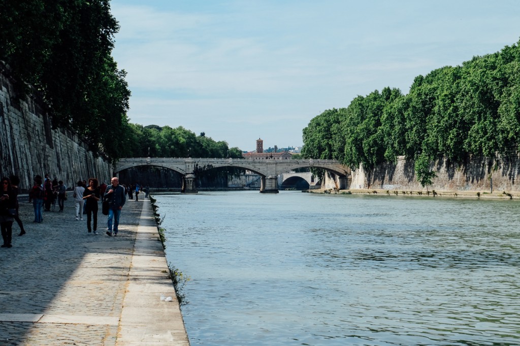 bike path tiber Rome