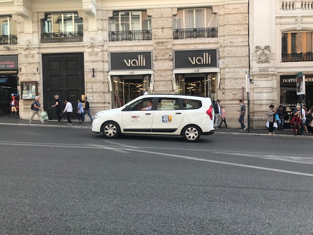 taxis in Rome