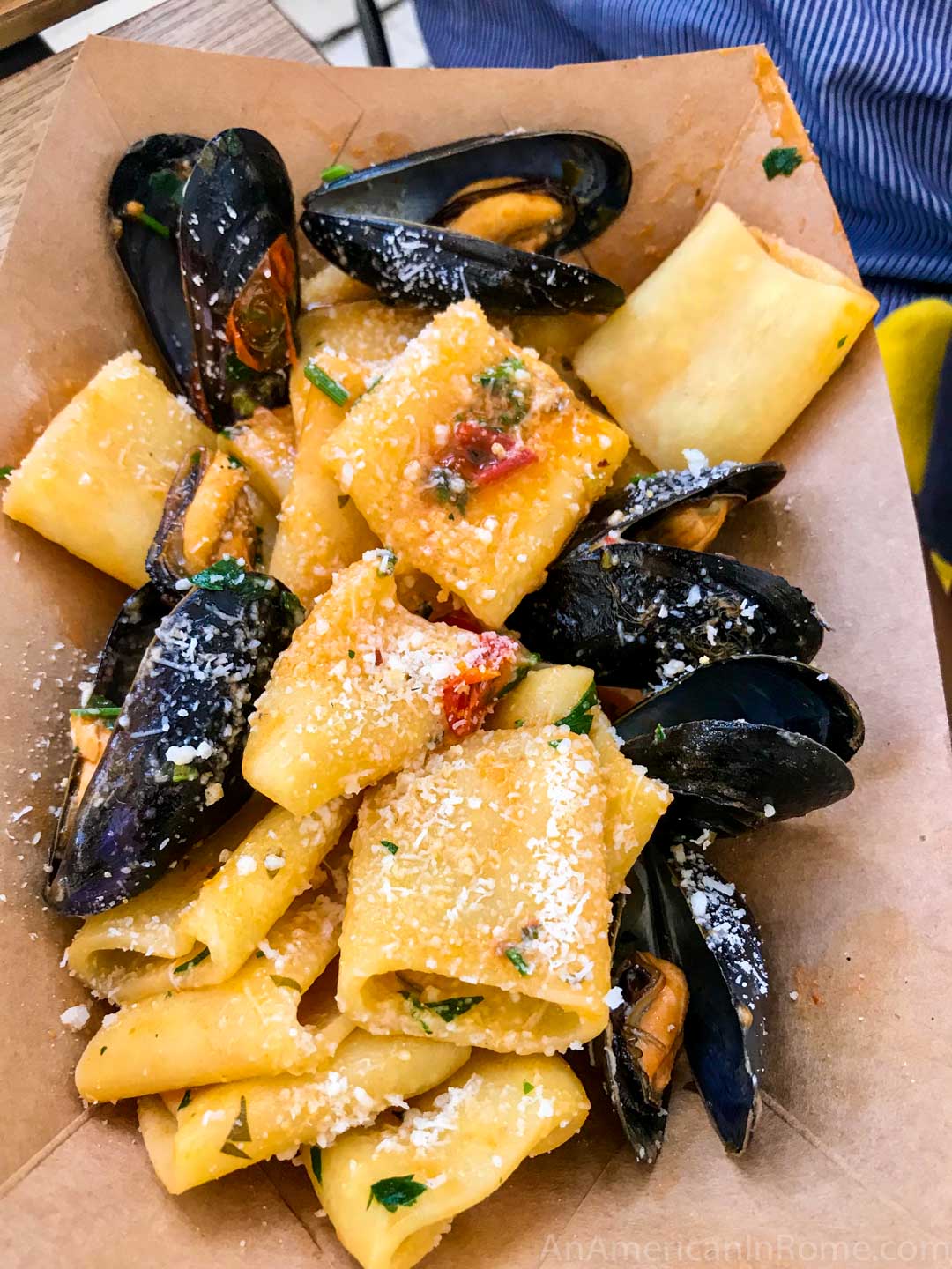 cozze e pecorino pasta with mussels