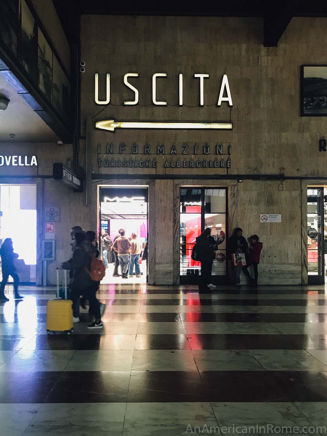 classic uscita sign in Florence train station