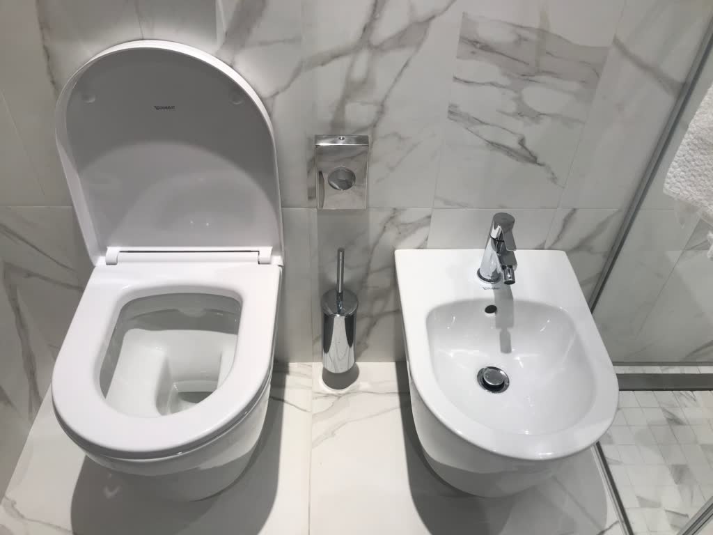 ᐅ【WOODBRIDGE B0970S Smart Bidet Toilet Elongated One Piece Modern Design,  Automatic Flushing, Heated Seat with Integrated Multi Function Remote  Control, White - WOODBRIDGE】